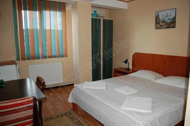 Cazare in Timisoara - PENSIUNEA IVU &  RAUL - Giroc (2 Km De Timisoara)