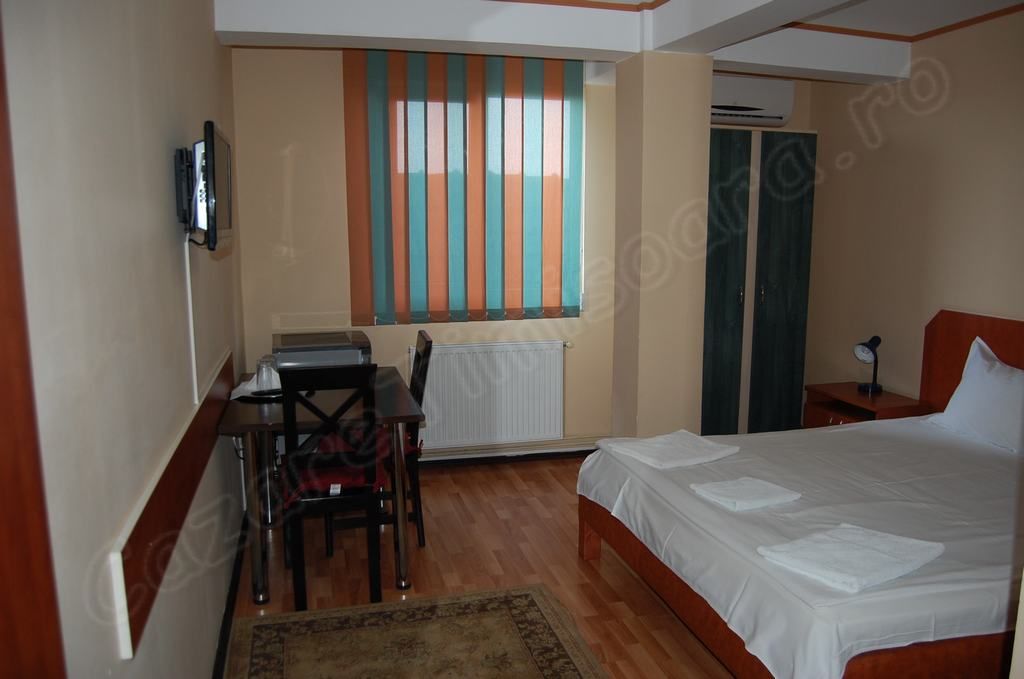 Cazare in Timisoara - PENSIUNEA IVU &  RAUL - Giroc (2 Km De Timisoara)