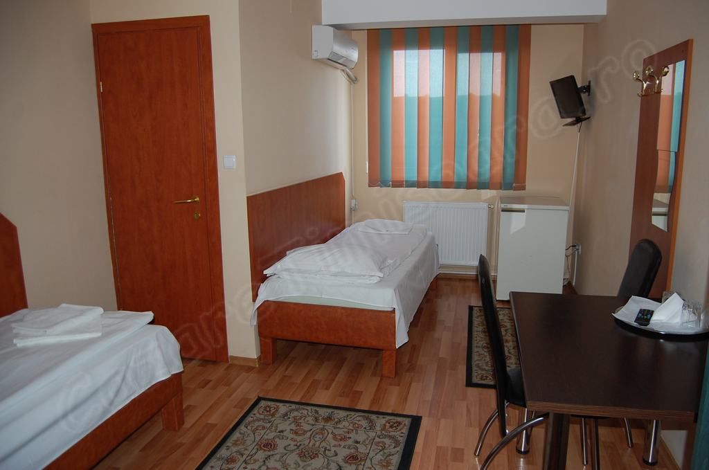 Cazare in Timisoara - PENSIUNEA IVU &  RAUL - Giroc (2 Km De Timisoara)