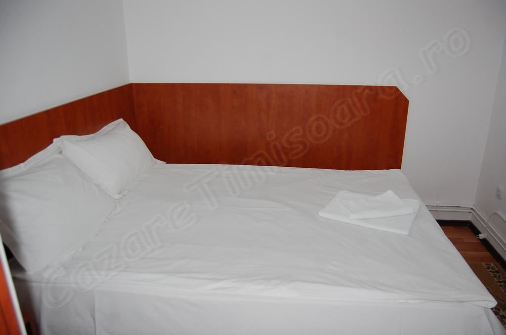 Cazare in Timisoara - PENSIUNEA IVU &  RAUL - Giroc (2 Km De Timisoara)