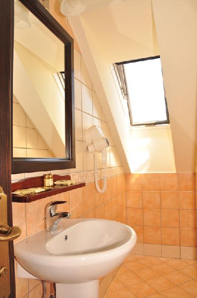 Cazare in Timisoara - HOTEL KORONNA - Timisoara Cazare in Timisoara - HOTEL KORONNA - Timisoara